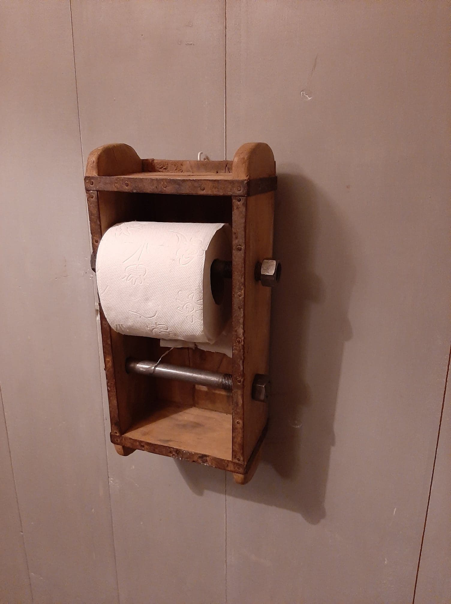 Steenmal toiletrolhouder – Sjans